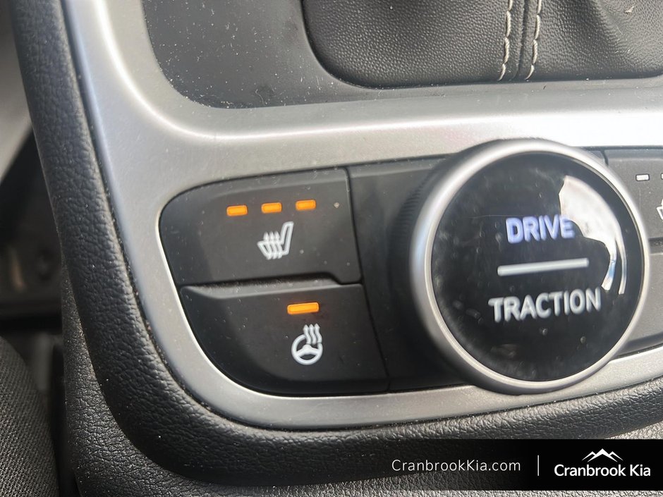 2023 Hyundai VENUE ULTIMATE BLACK-19