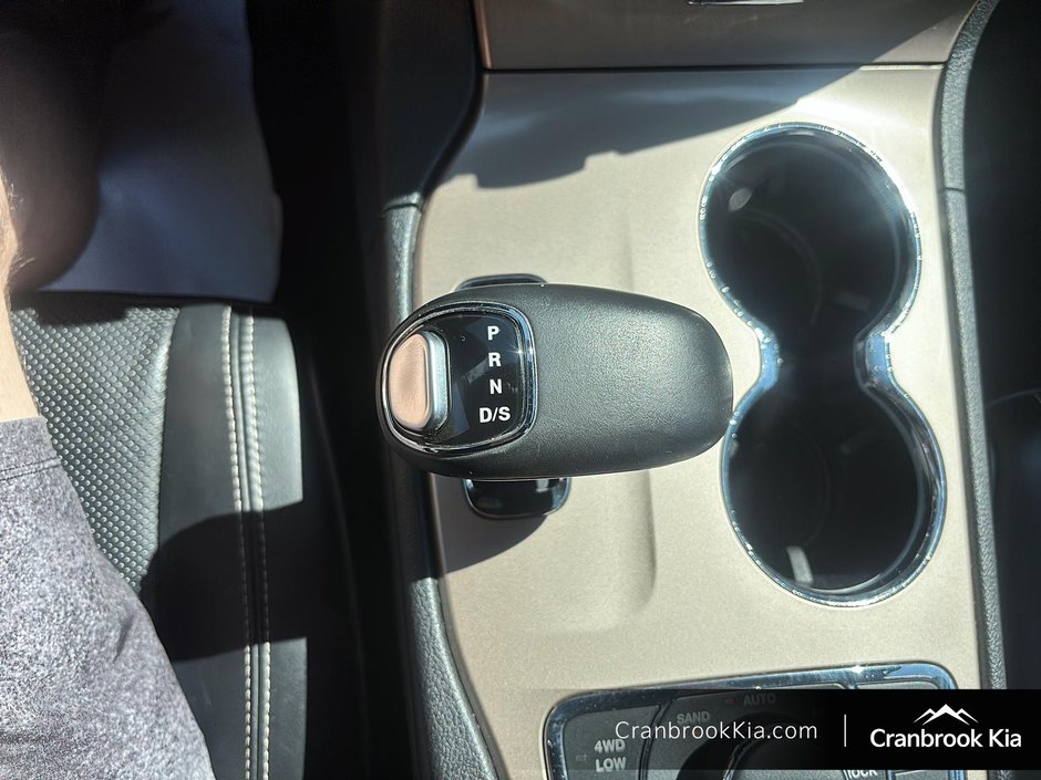 2015 Jeep Grand Cherokee OVERLAND-14