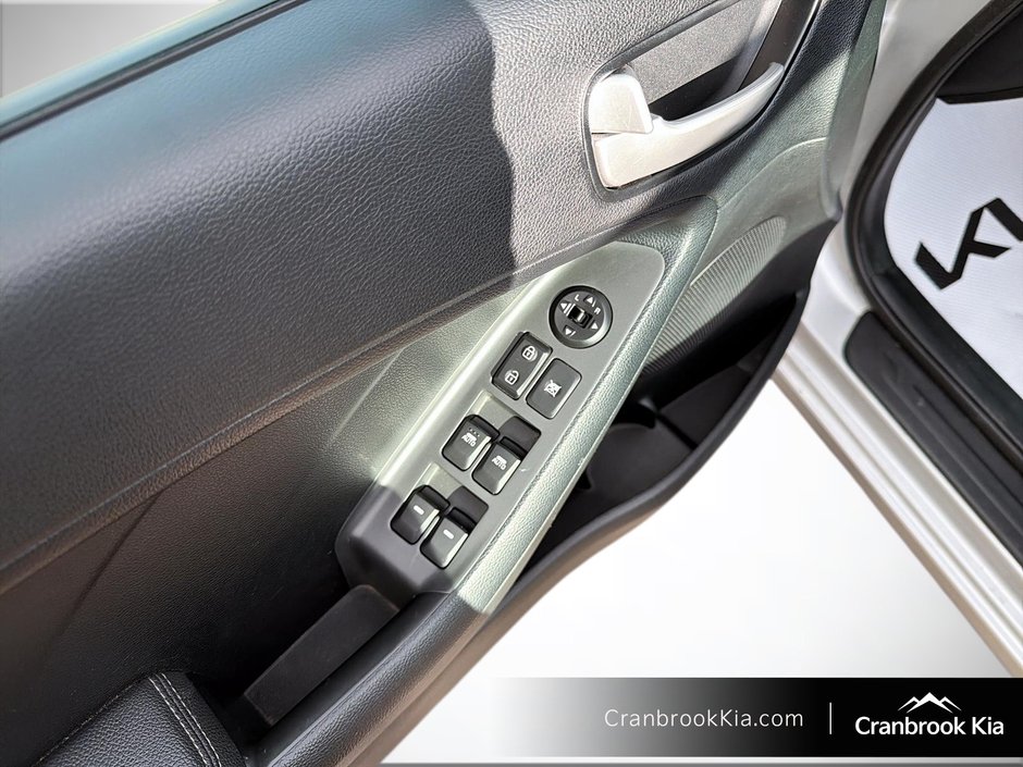 2017 Kia FORTE LX-10