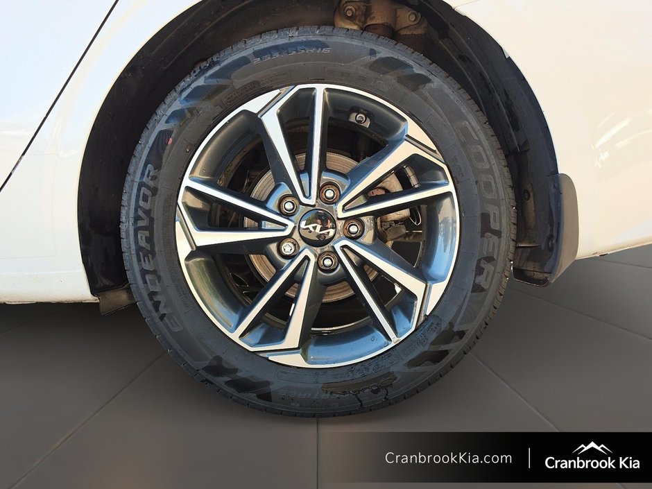 2023 Kia Forte EX-6