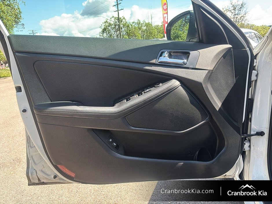 2012 Kia Optima BASE-10