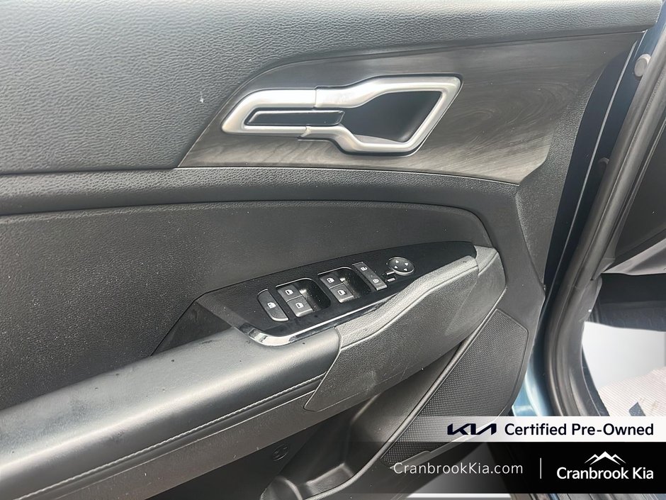 2023 Kia SPORTAGE X-LINE-9