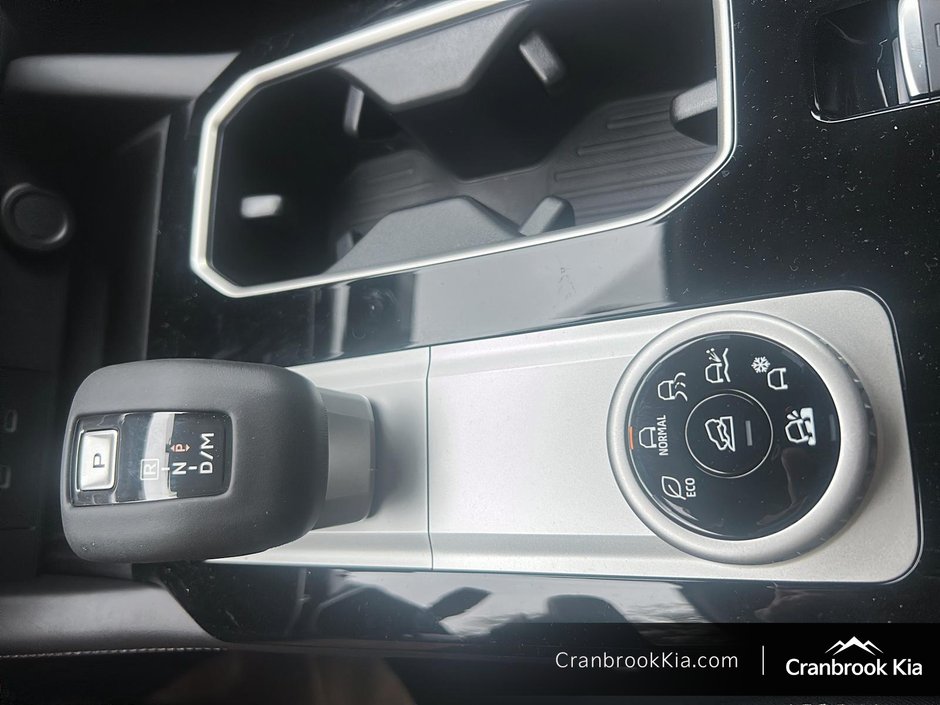 2025 Mitsubishi OUTLANDER ES-14