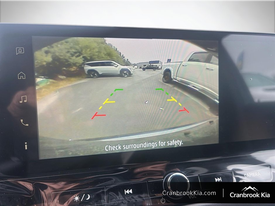 2025 Mitsubishi OUTLANDER ES-16