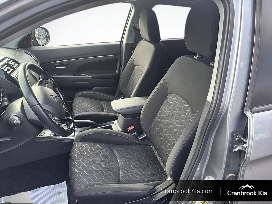 2021 Mitsubishi RVR SE-8