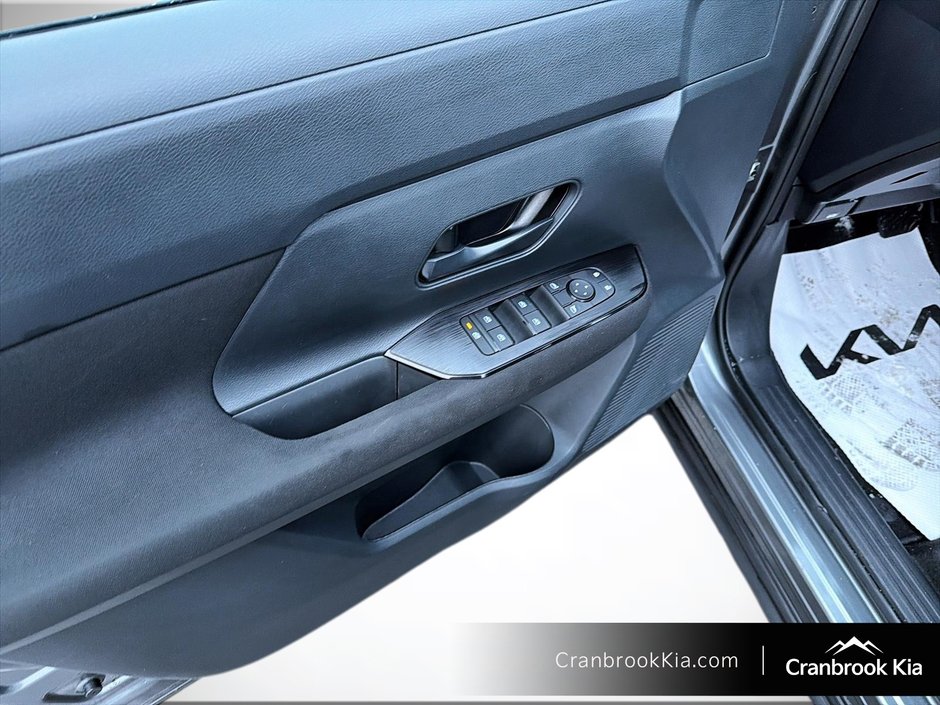 2025 Nissan KICKS S-10