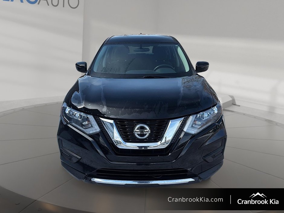 2018 Nissan Rogue S-1