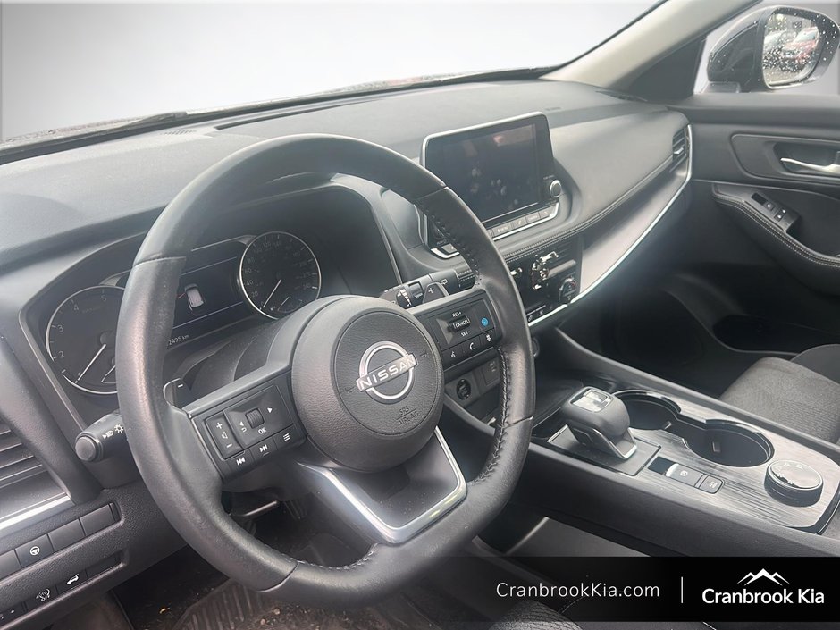 2024 Nissan ROGUE SV-8