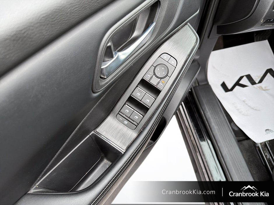 2025 Nissan ROGUE SV MOONROOF-9