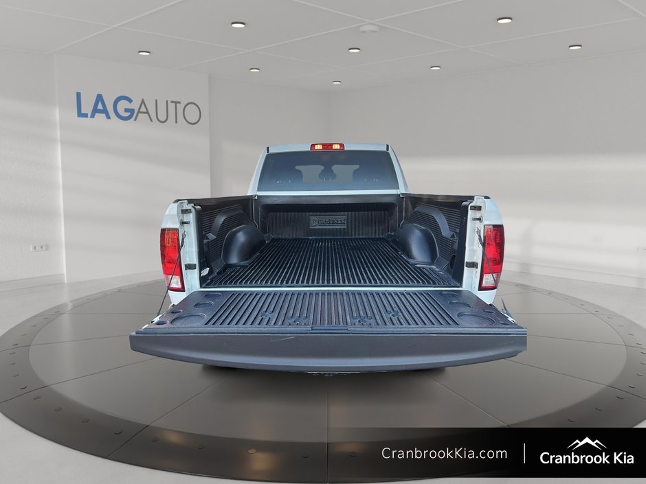 2022 Ram 1500 Classic SLT-17
