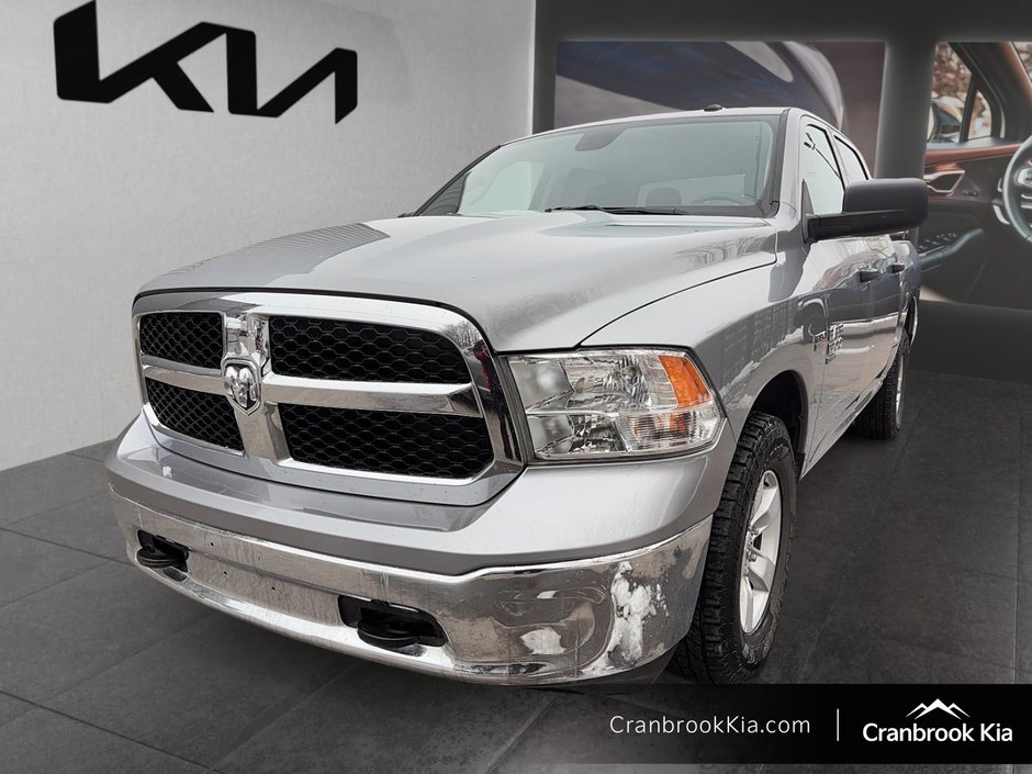 2023 Ram 1500 Classic SLT-0