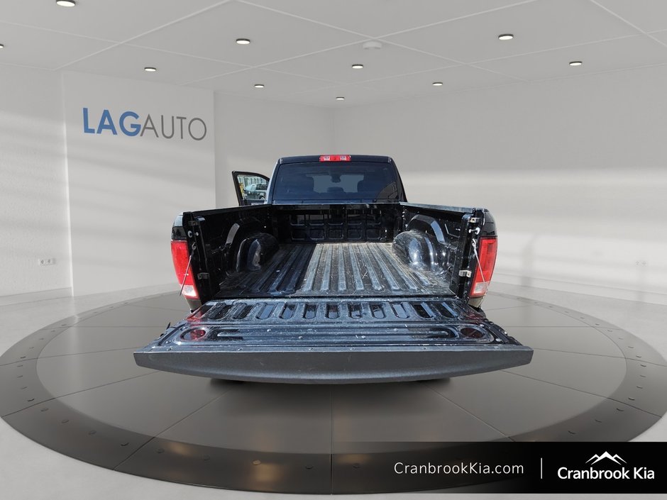 2023 Ram 1500 CLASSIC SLT-16