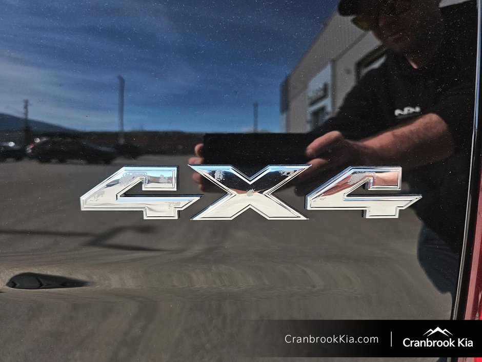 2023 Ram 1500 CLASSIC SLT-15