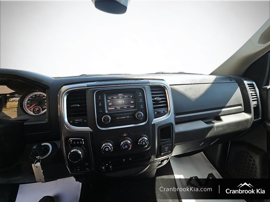 2023 Ram 1500 CLASSIC SLT-13