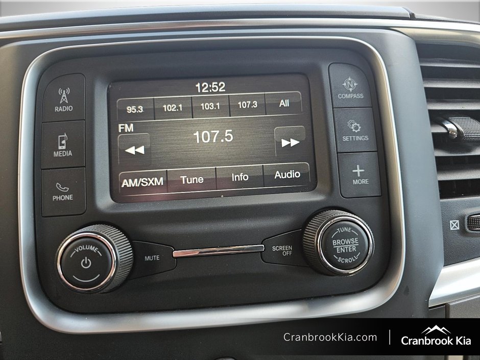 2023 Ram 1500 CLASSIC SLT-18