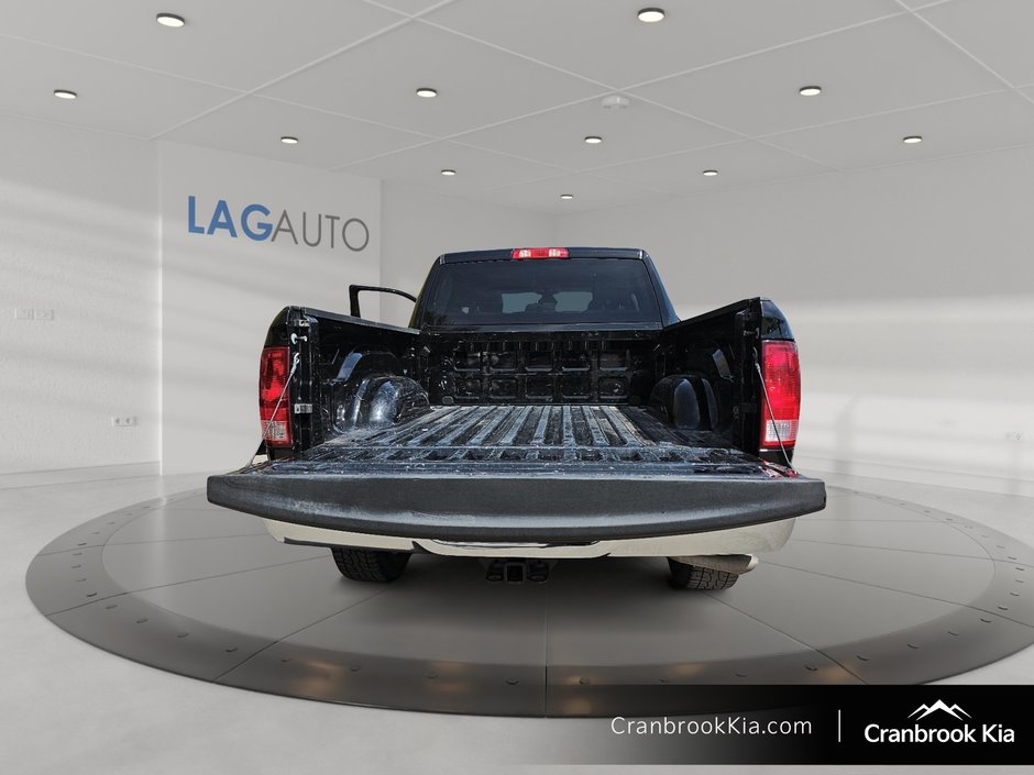 2023 Ram 1500 CLASSIC SLT-16