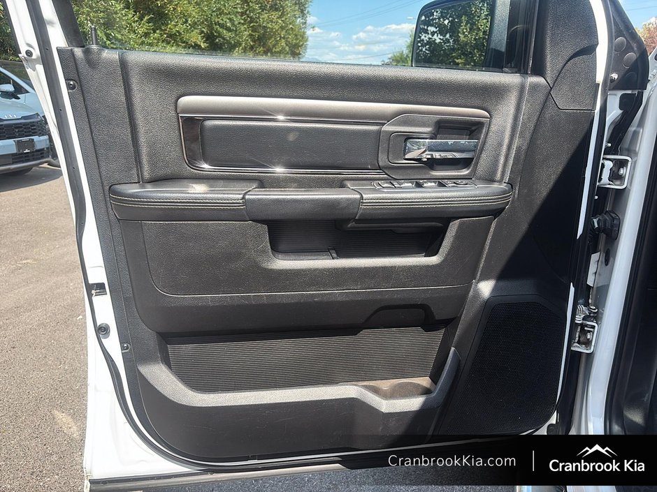 2013 Ram 1500 SPORT-10