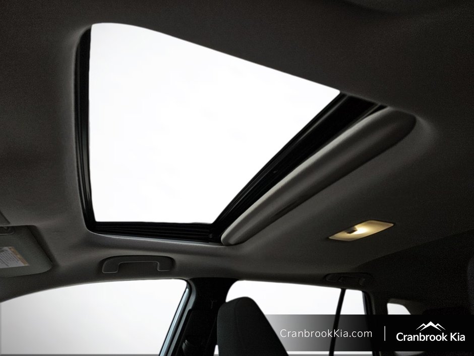 2022 Toyota COROLLA CROSS BASE-16