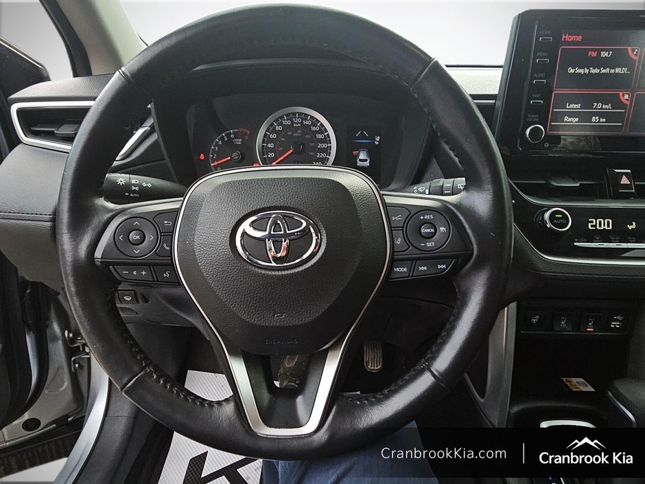 2022 Toyota COROLLA CROSS BASE-11