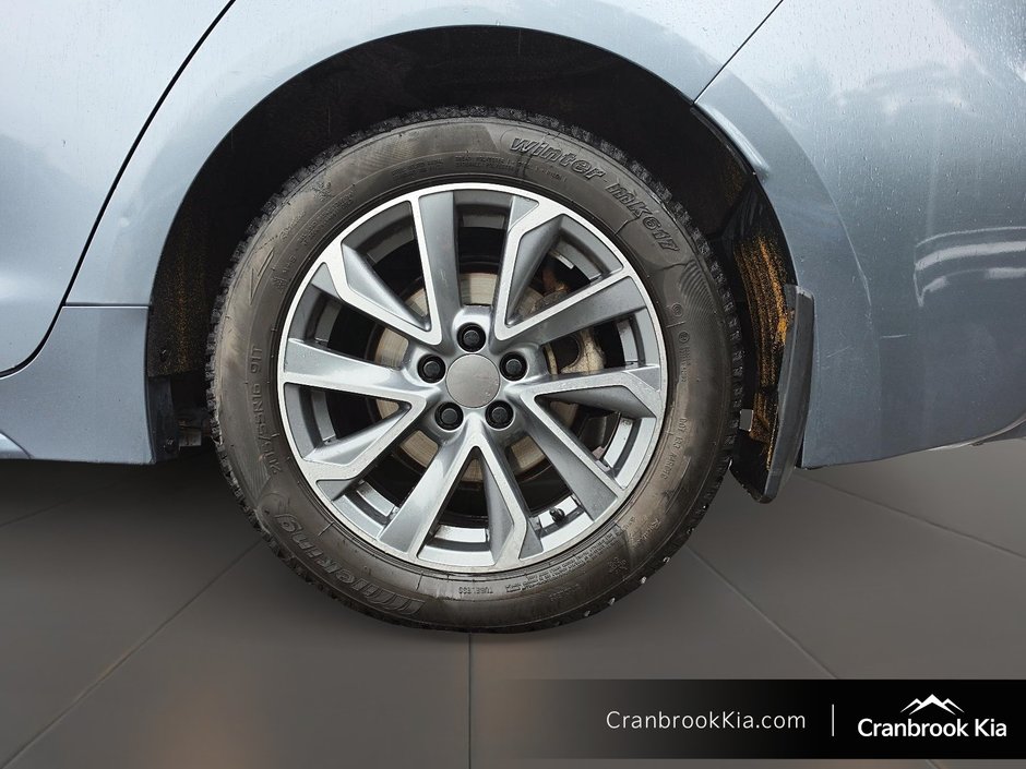 2020 Toyota Corolla LE-6