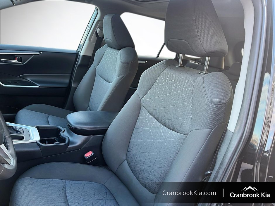 2022 Toyota RAV4 XLE-7