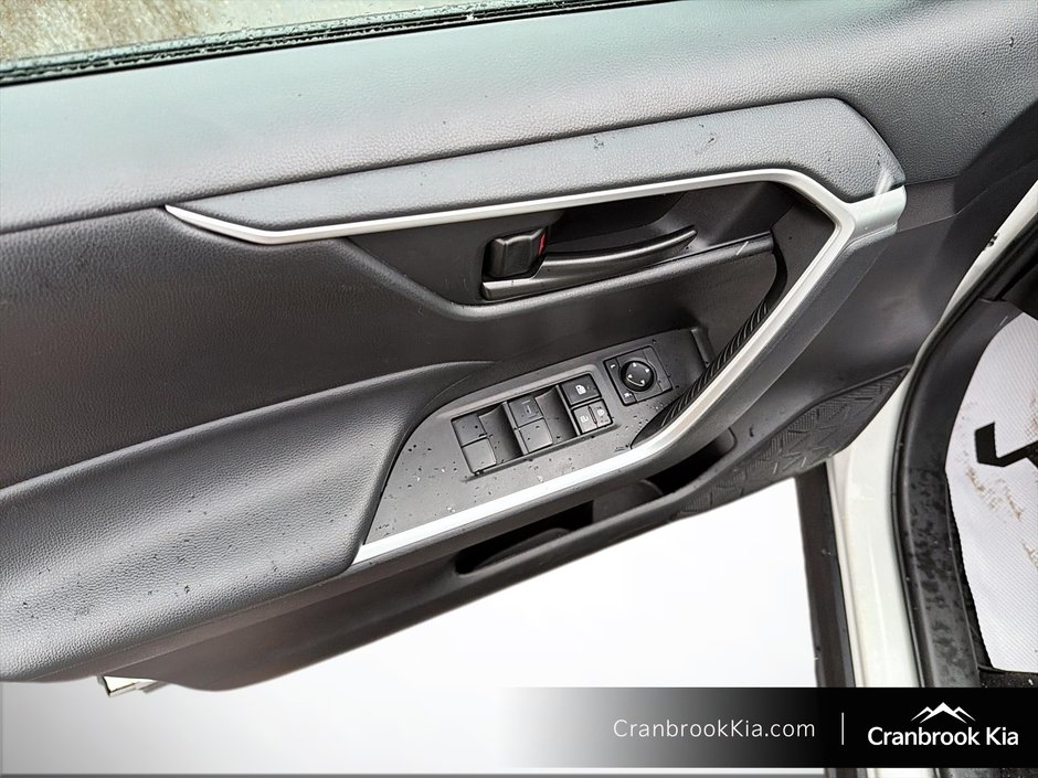 2024 Toyota RAV4 LE-9