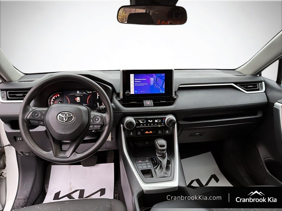 2024 Toyota RAV4 LE-8