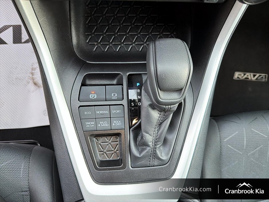 2025 Toyota RAV4 LE-14