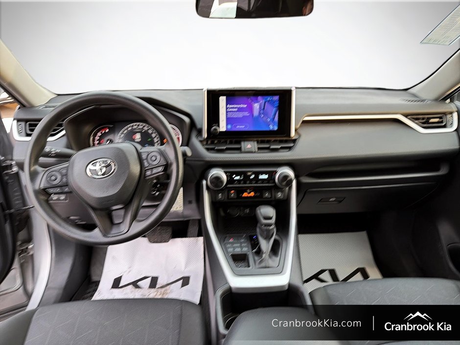 2025 Toyota RAV4 LE-9