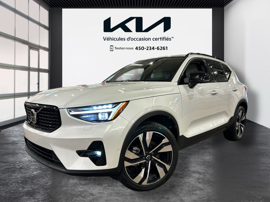 2023 Volvo XC40 Ultimate Dark Theme, JAMAIS ACCIDENTÉ, AWD, CUIR in Mirabel, Quebec