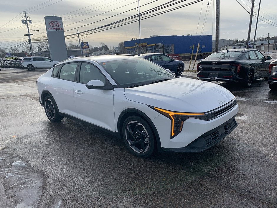 Kia K4 EX | Cam | HtdWheel | USB | Warranty to 2029 2025 à Hebbville, Nouvelle-Écosse