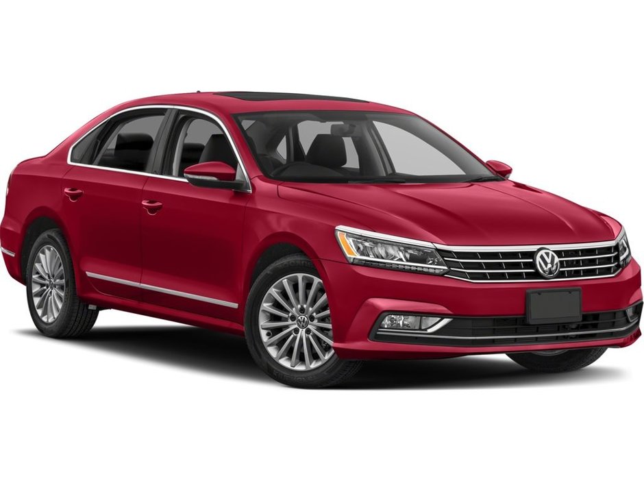 Volkswagen Passat Highline | Leather | SunRoof | Cam | USB | Keyless 2017 à Amherst, Nouvelle-Écosse