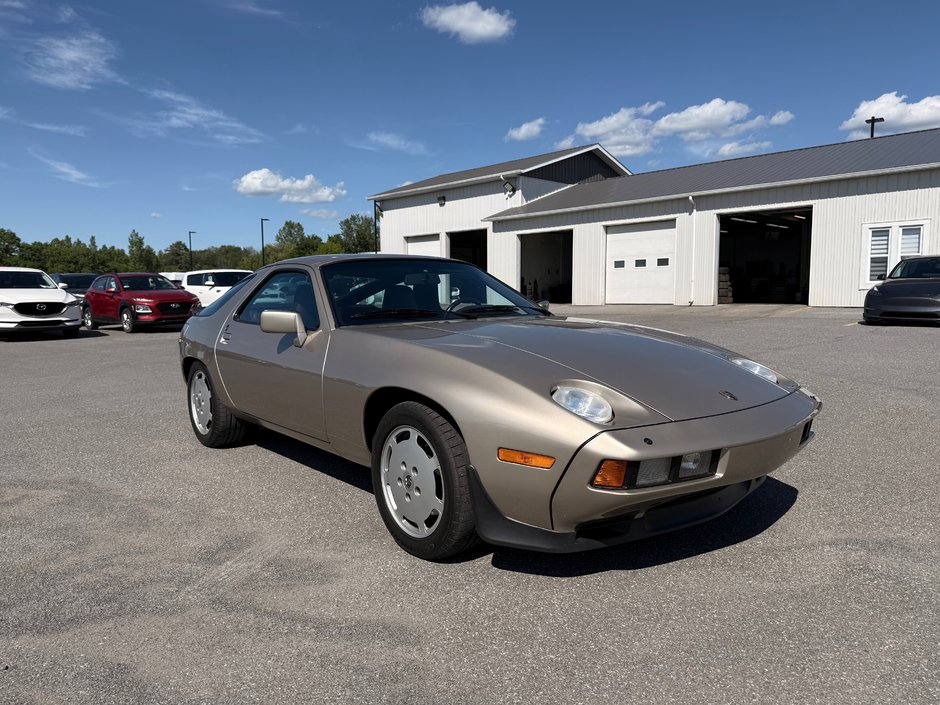 1986 Porsche 928S 1986.5 IMPECCABLE in Granby, Quebec