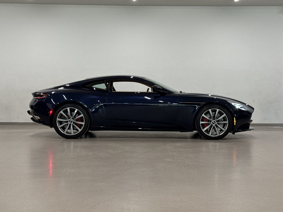 2018 Aston Martin DB11 V12 Coupe-8