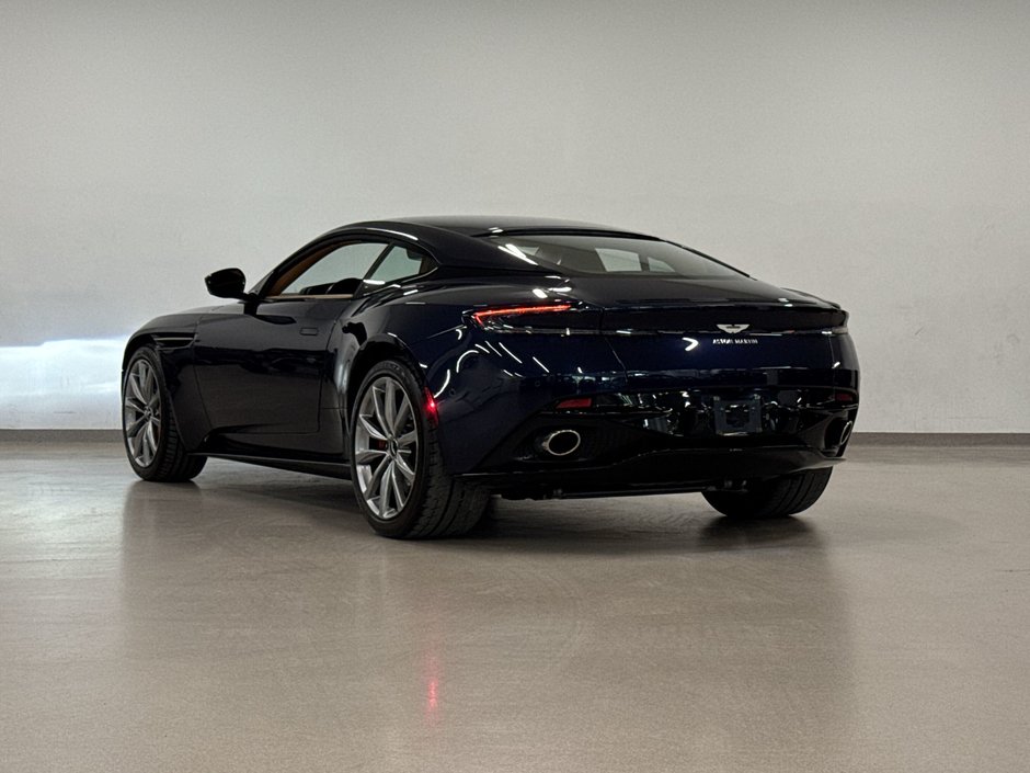 2018 Aston Martin DB11 V12 Coupe-13
