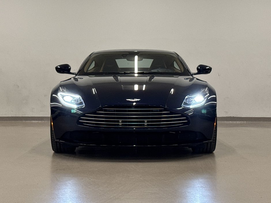 2018 Aston Martin DB11 V12 Coupe-9