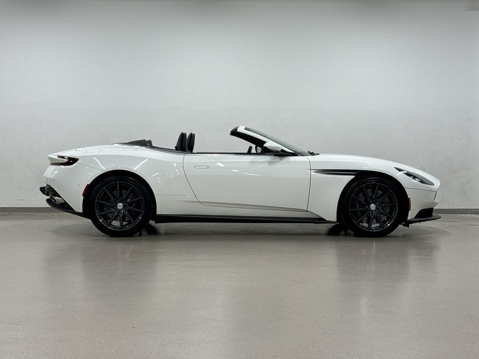 Aston Martin DB11 V8 Volante 2020-10