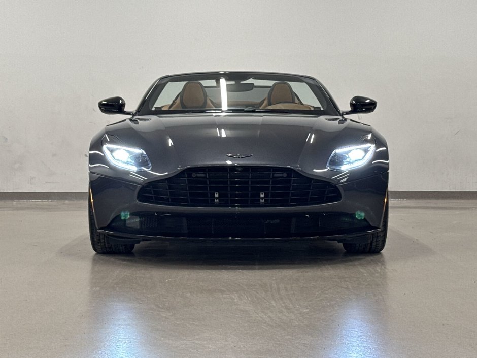 Aston Martin DB11 V8 Volante 2022-9