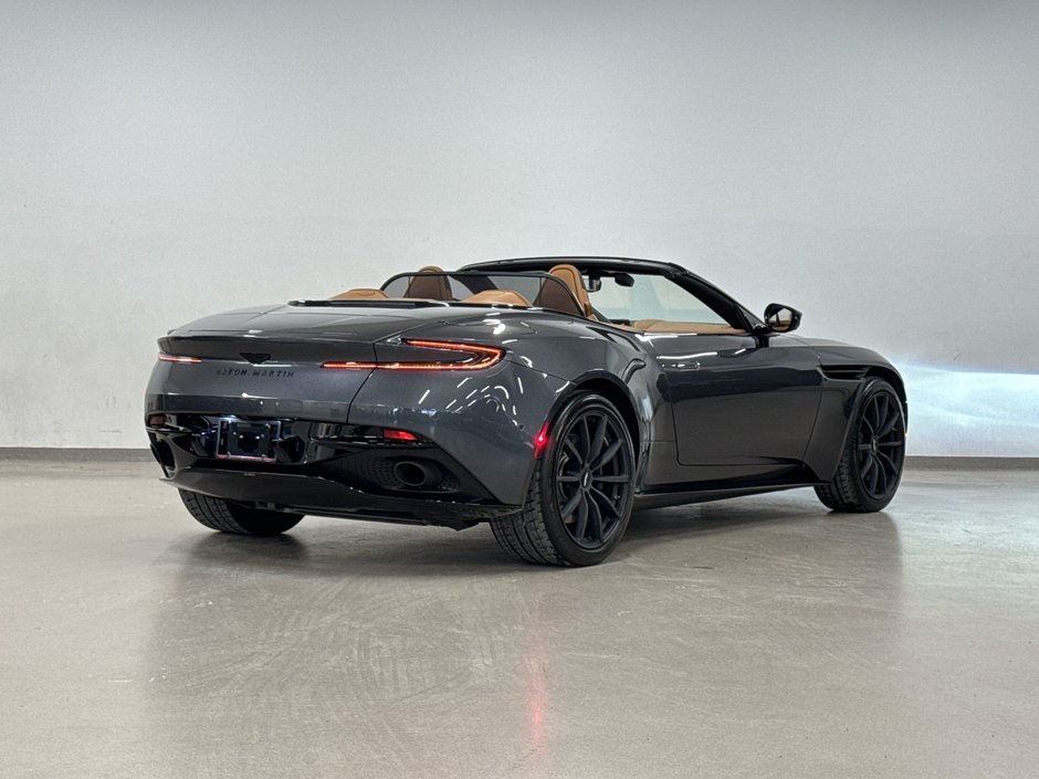 Aston Martin DB11 V8 Volante 2022-7