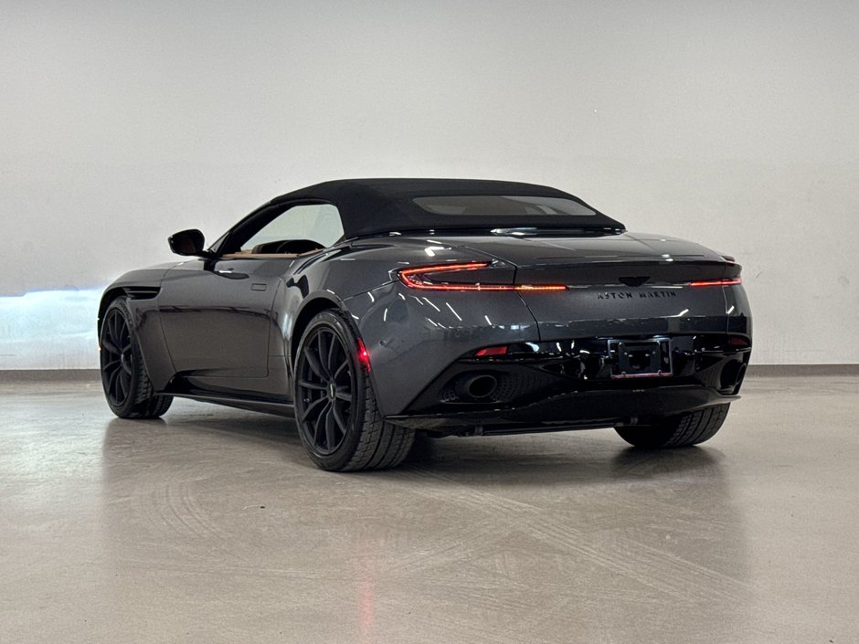 Aston Martin DB11 V8 Volante 2022-5