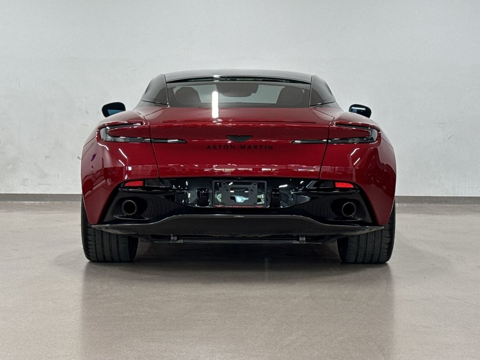 2024 Aston Martin DB12 Coupe-12