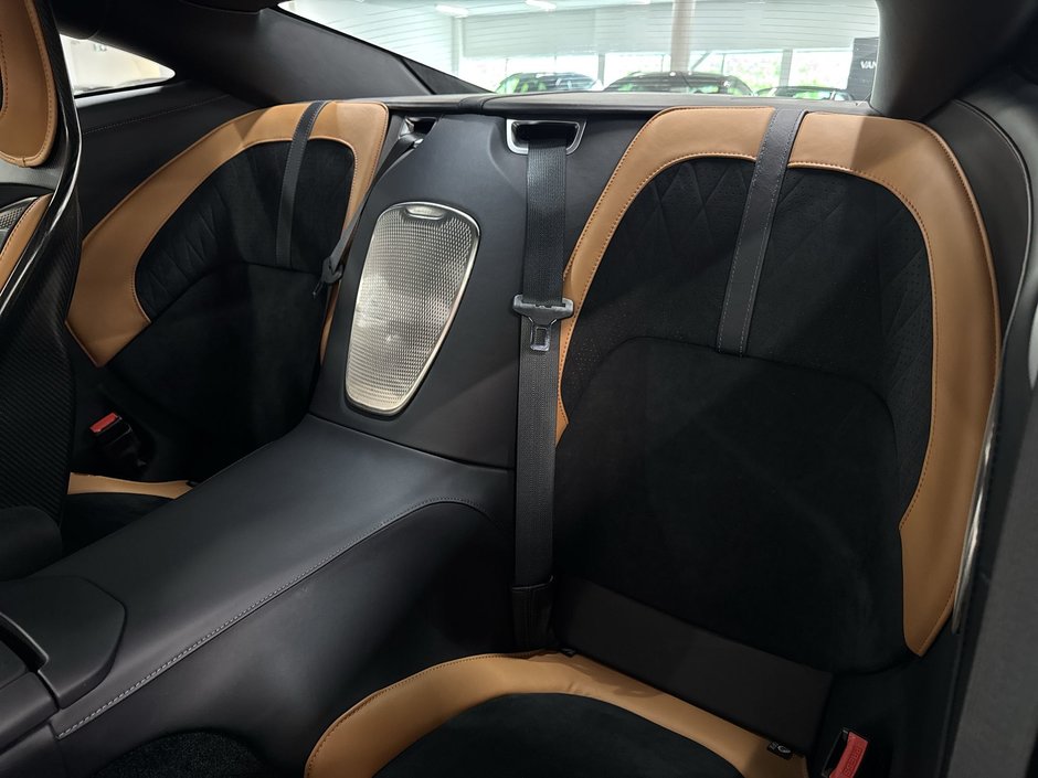 2024 Aston Martin DB12 Coupe-27