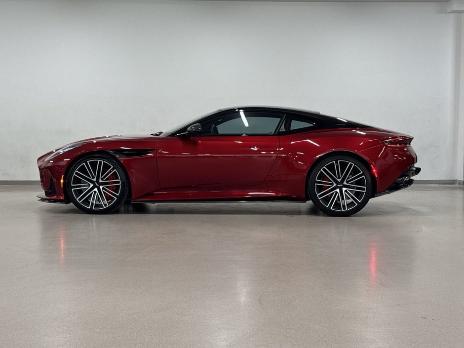 2024 Aston Martin DB12 Coupe-11