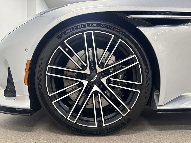 2024 Aston Martin DB12 V8 Coupe-18