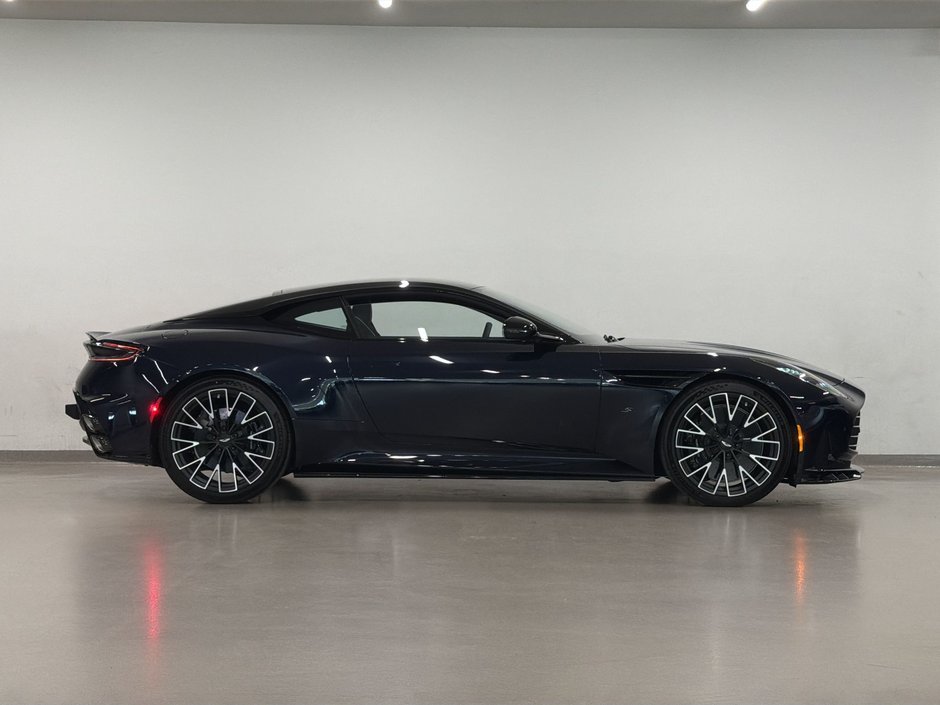 2026 Aston Martin DB12 V8 S Coupe-8