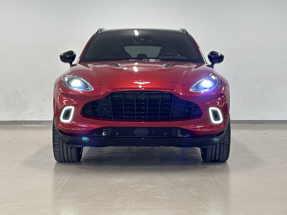 2021 Aston Martin DBX-9