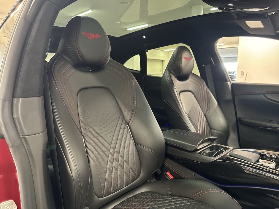 2021 Aston Martin DBX-24