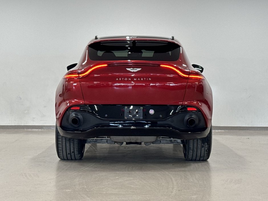 2021 Aston Martin DBX-6