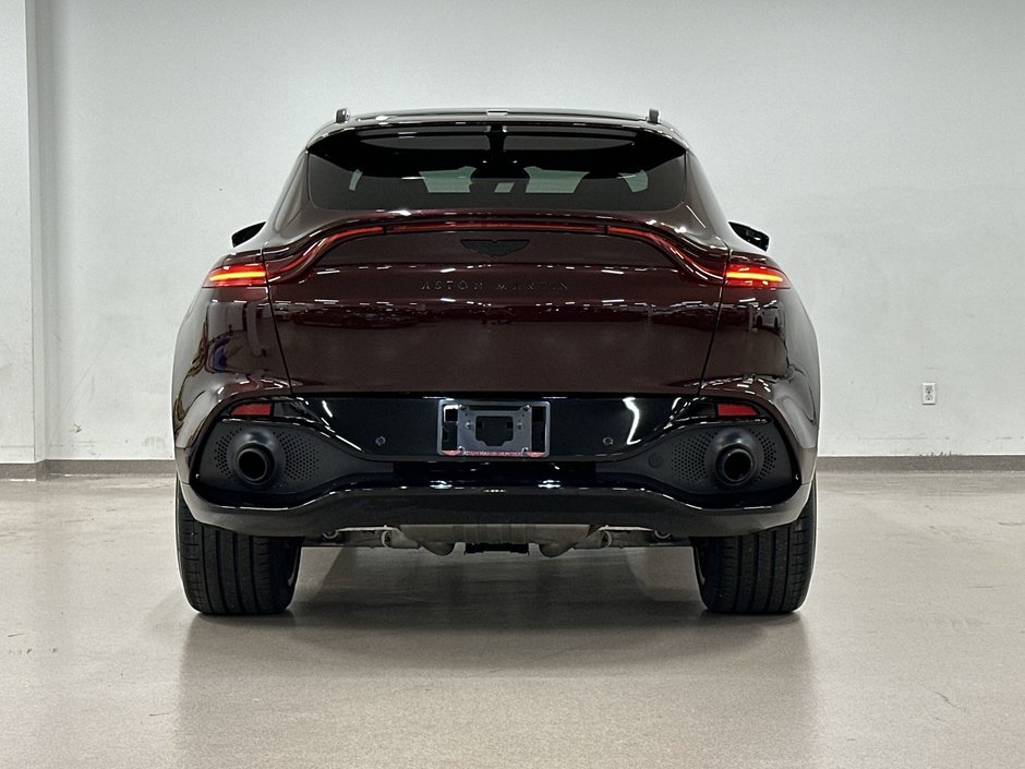 Aston Martin DBX  2021-5