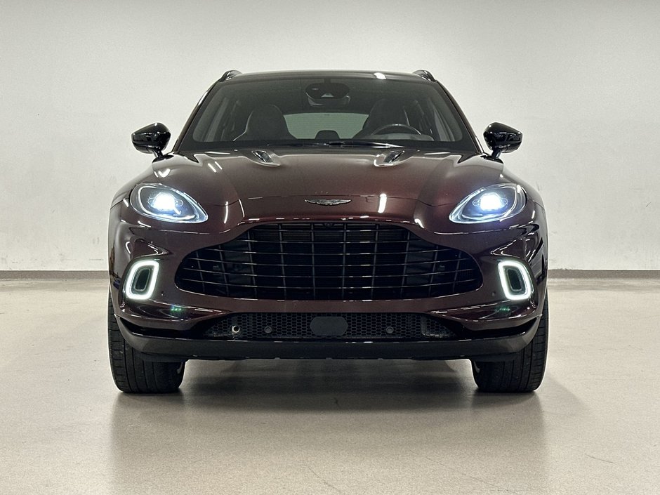 Aston Martin DBX  2021-9